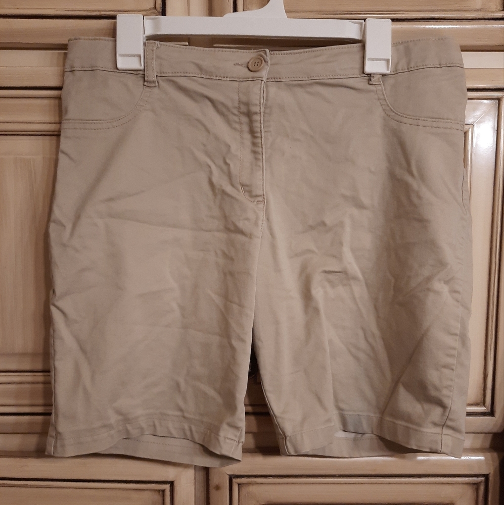 Girls‎ Nautica Khaki Shorts - 18.5 Plus